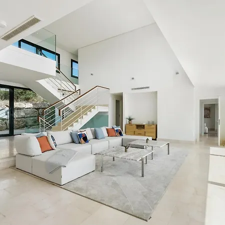 Giga - Luxury Paradise, Complete Silence And Sea View Villa
