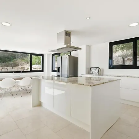 Giga - Luxury Paradise, Complete Silence And Sea View Villa *